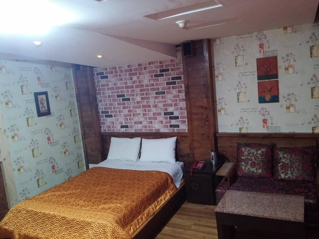 Cyber Motel Gunsan Bagian luar foto
